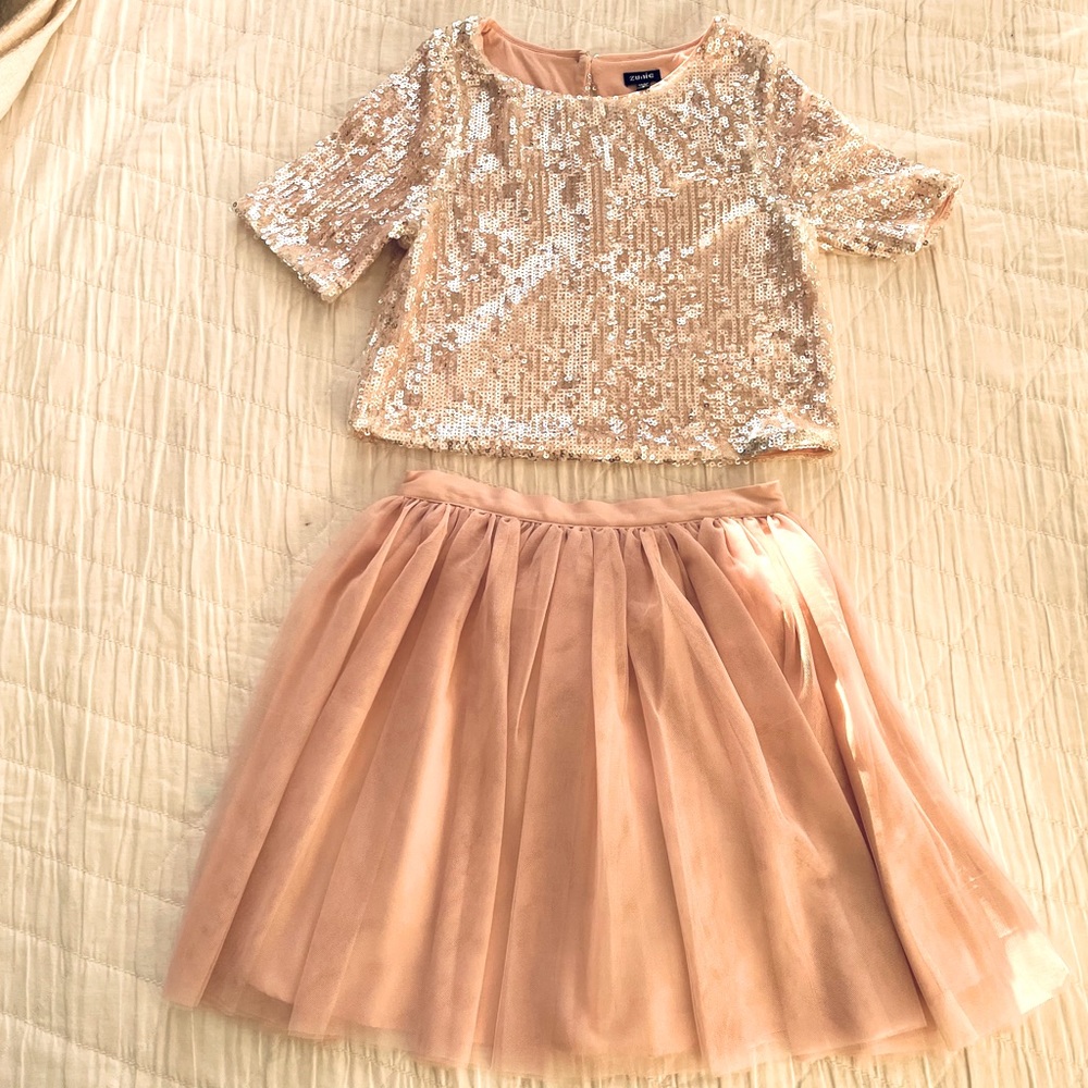 Zunie set of sequence top and tulle skirt